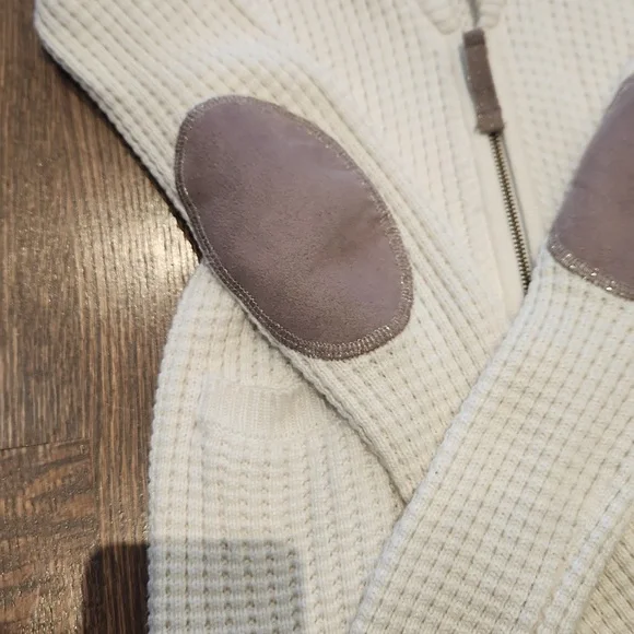 Guess Sweater - Picture 2 of 5